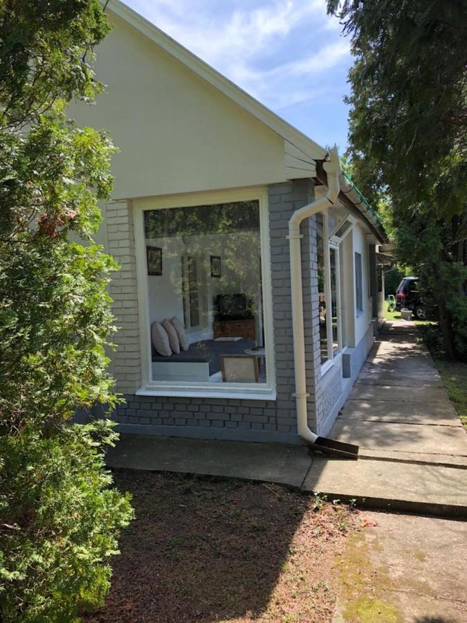 Retro Haz Guest House Balatonszabadi Luaran gambar