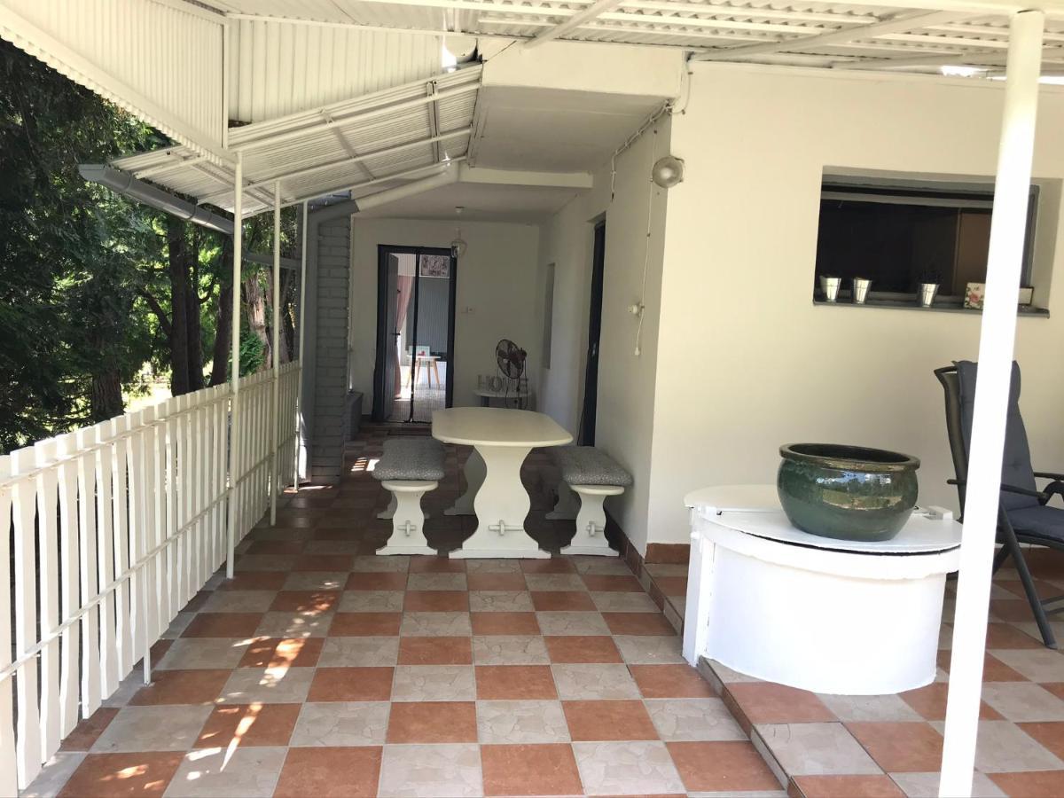 Retro Haz Guest House Balatonszabadi Luaran gambar