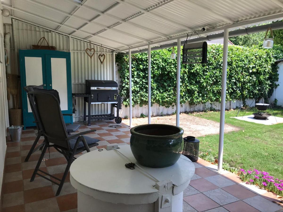 Retro Haz Guest House Balatonszabadi Luaran gambar