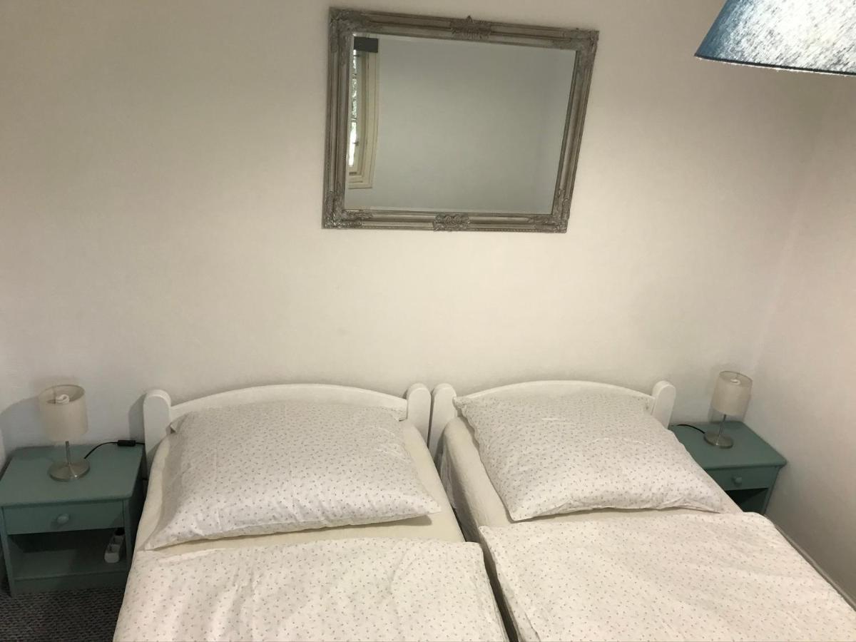 Retro Haz Guest House Balatonszabadi Luaran gambar
